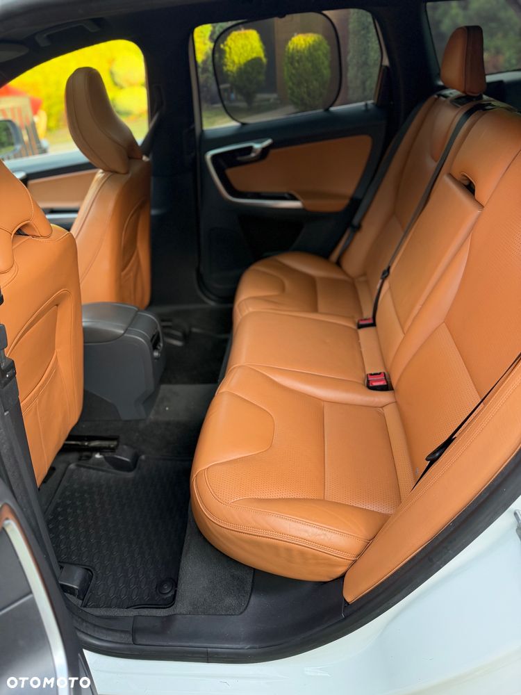 Volvo XC 60 D5 AWD Summum - 15