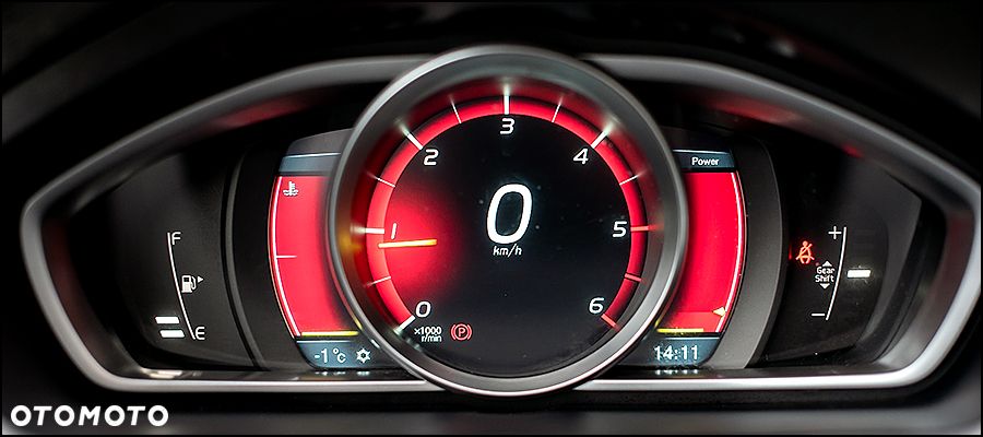 Volvo V40 D2 Summum - 19