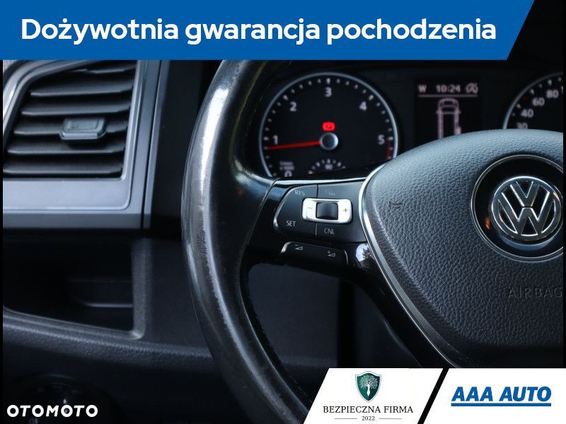 Volkswagen Caravelle - 20