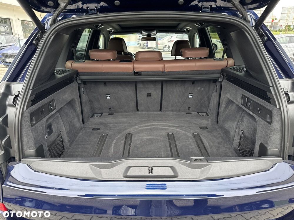 BMW X5 M50i - 20