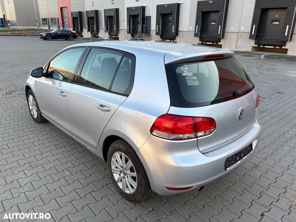 Volkswagen Golf 1.6 TDI BlueMotion Comfortline - 4