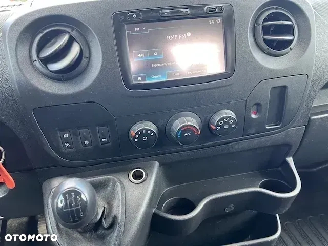 Renault Master skrzynia z windą na bliźniakach 2,3 163 KM klima - 16