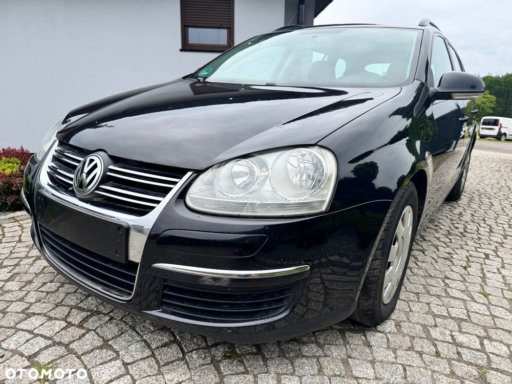 Volkswagen Golf - 1