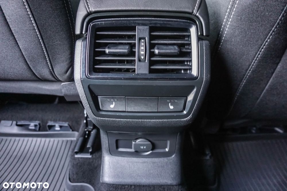 Skoda Karoq 2.0 TSI 4x4 Sportline DSG - 33