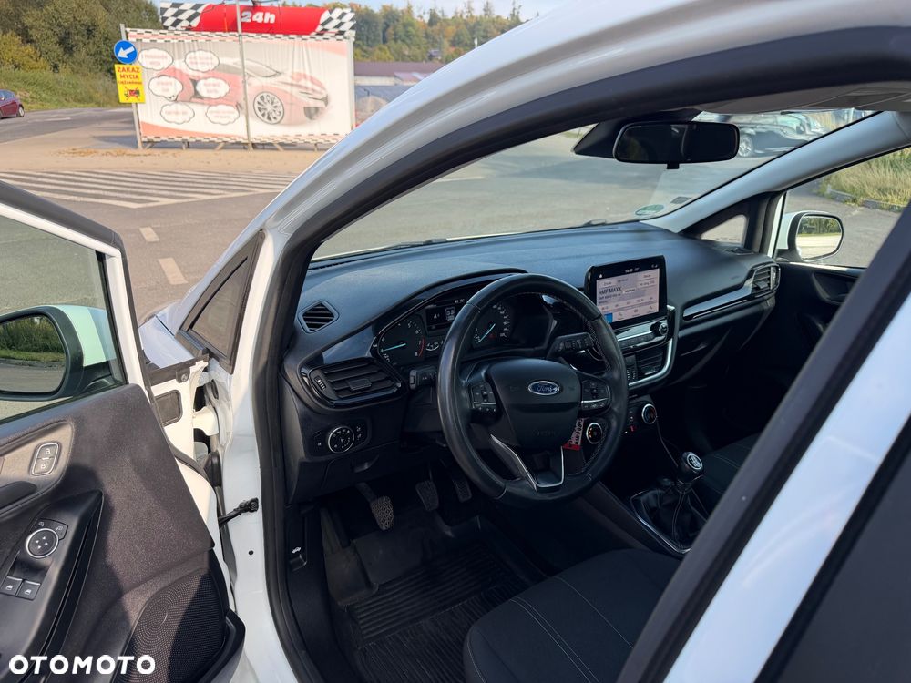 Ford Fiesta 1.1 S&S COOL&CONNECT - 17