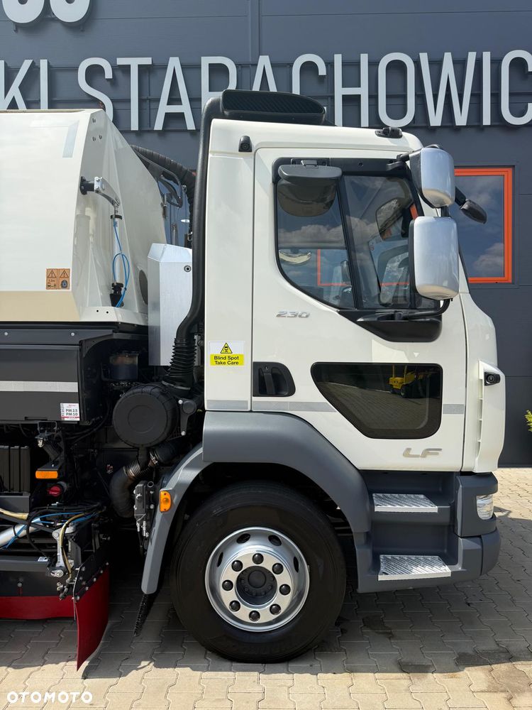 DAF DAF LF 15.230 Euro 6 //Klimatyzacja /  zamiatarka uliczna // budowlana dwustronna JOHNSTON VT652 - 30