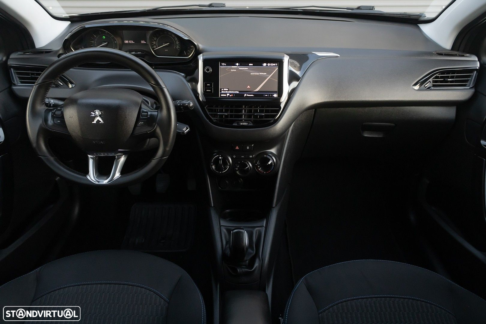 Peugeot 208 1.2 PureTech Signature - 8