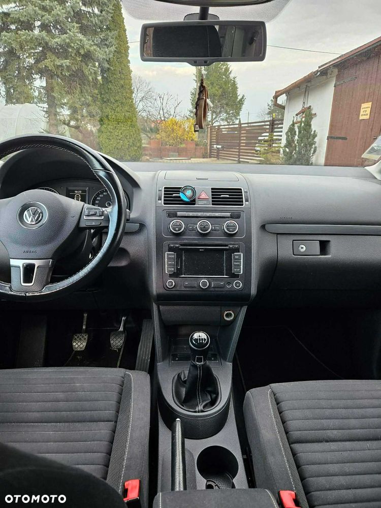 Volkswagen Touran - 2