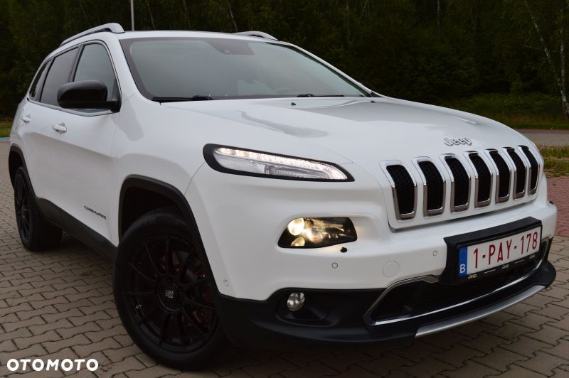 Jeep Cherokee - 26