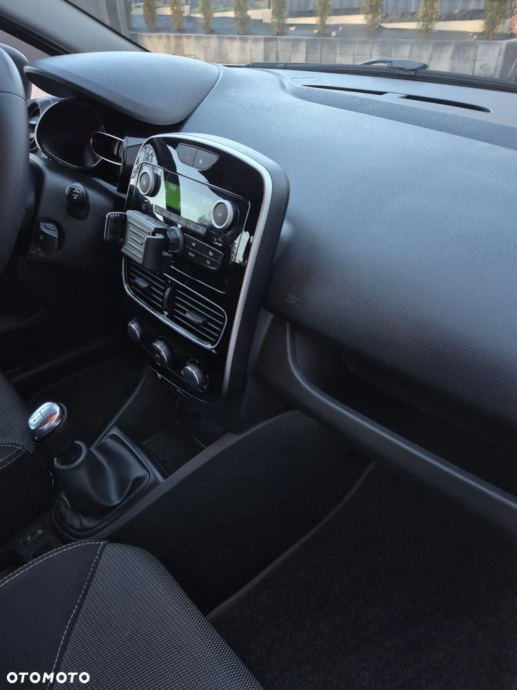 Renault Clio 1.2 16V 75 Life - 6