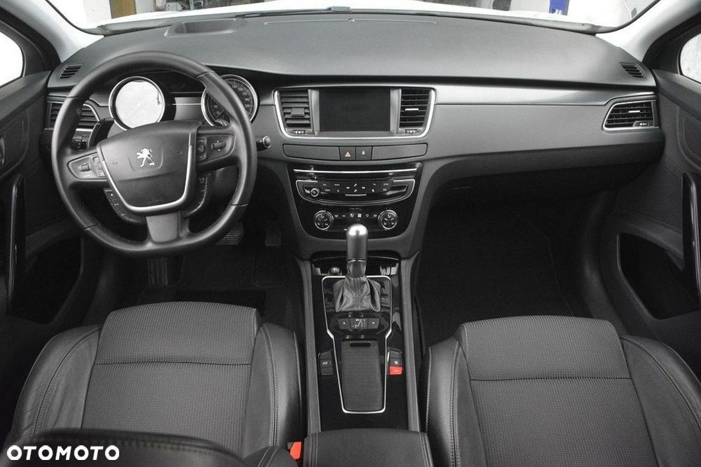 Peugeot 508 1.6 e-THP Allure S&S - 17