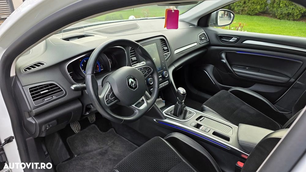 Renault Megane - 11