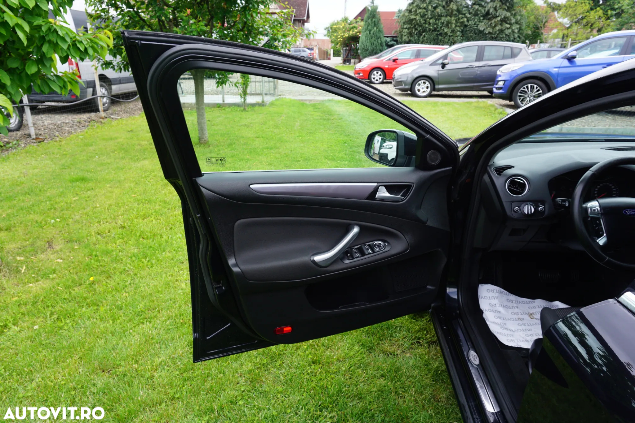 Ford Mondeo 2.0 EcoBoost Powershift Titanium - 5