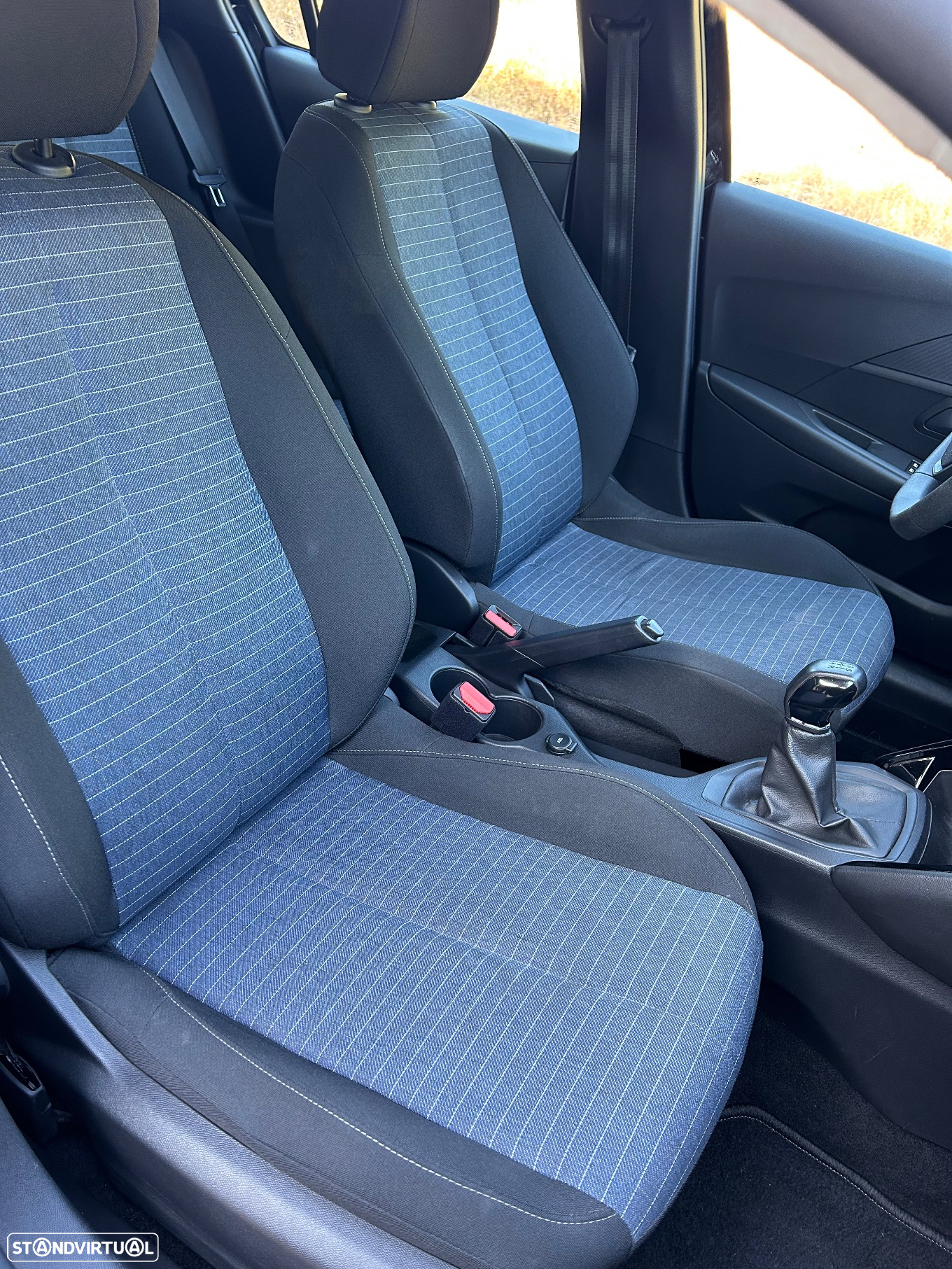 Peugeot 208 1.2 PureTech Active - 11