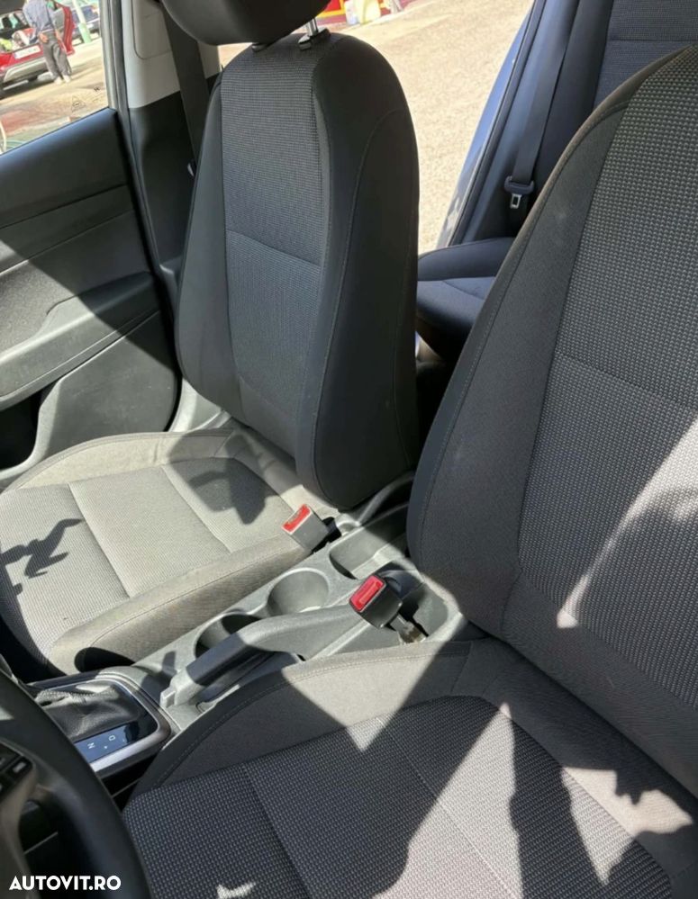 Hyundai Accent - 5