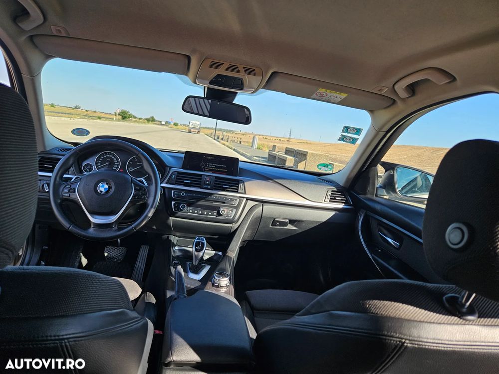 BMW Seria 3 320d Aut. - 10