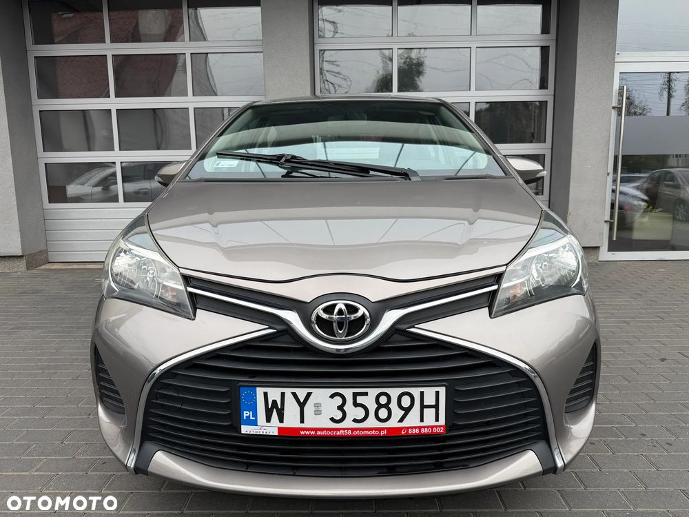 Toyota Yaris 2015 photo 2