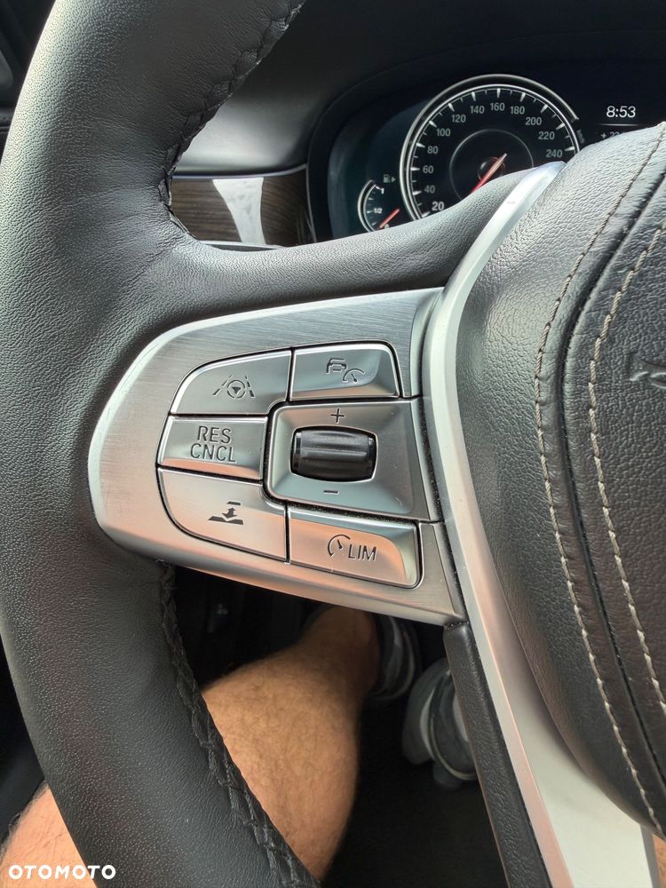 BMW Seria 7 740Le iPerformance - 36
