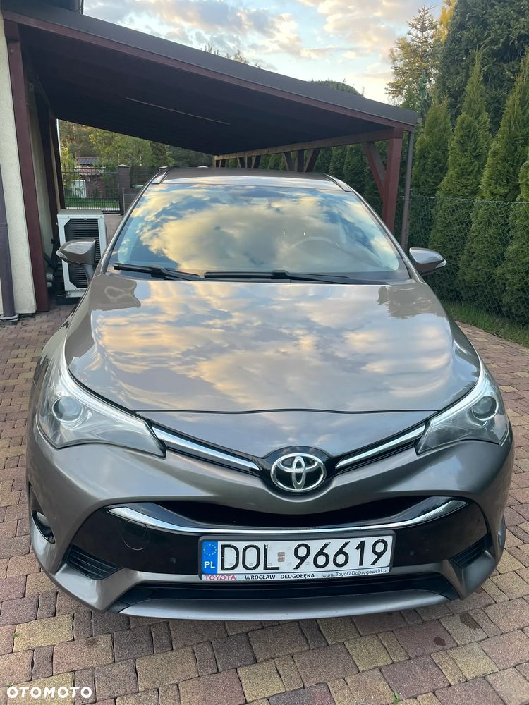Toyota Avensis 1.8 Premium MS - 3