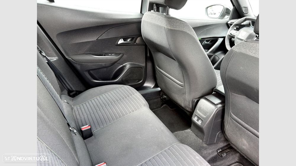 Peugeot e-2008 50 kWh Active Pack - 16