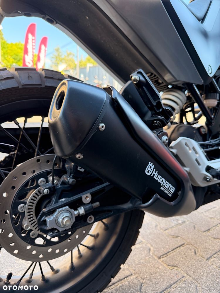 Husqvarna Svartpilen - 11
