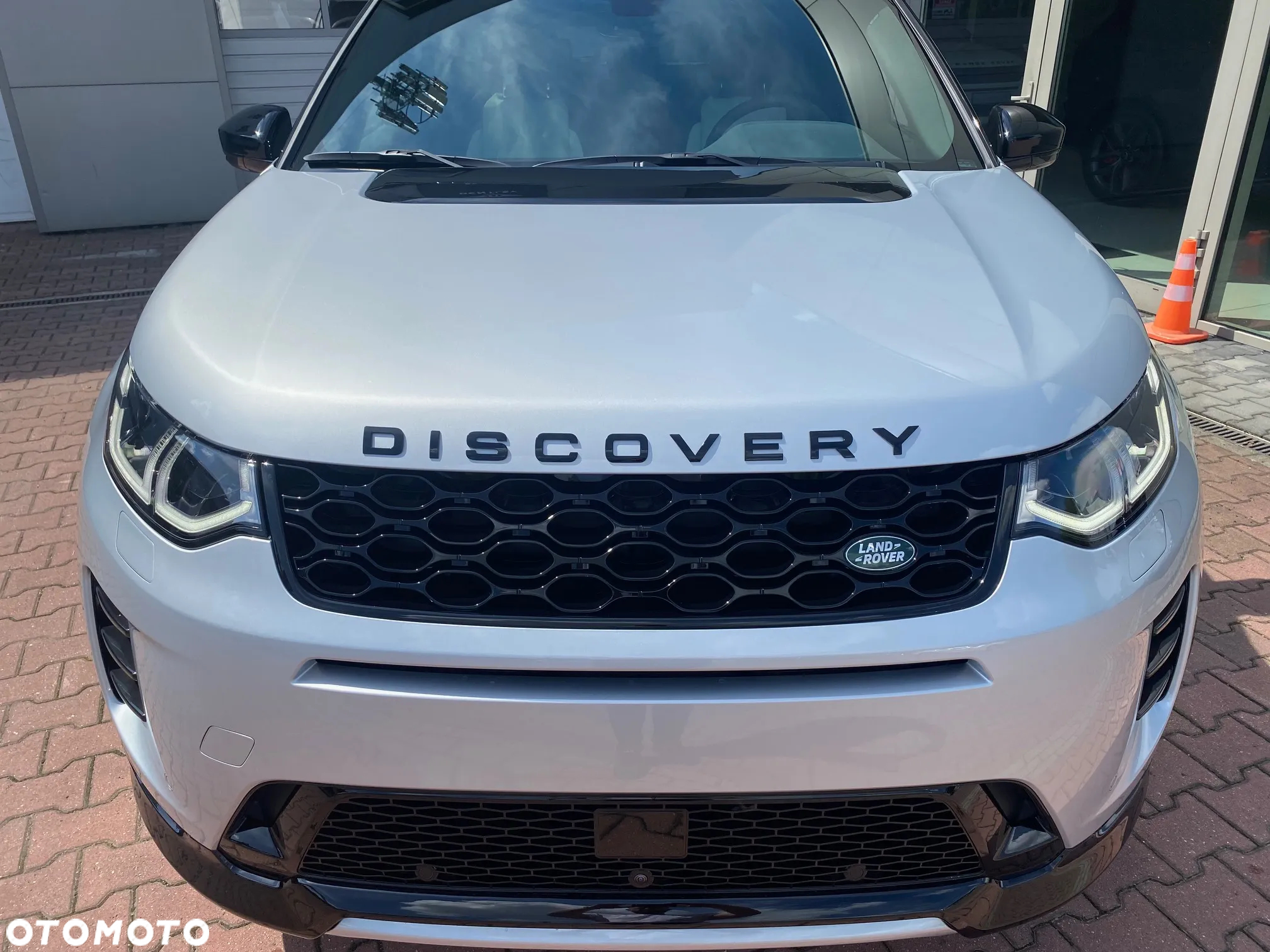 Land Rover Discovery Sport 2.0 D200 mHEV R-Dynamic SE - 4