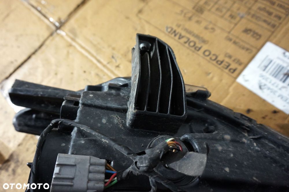 LAMPA PRZEDNIA PRAWA OUTLANDER III GF LIFT 8301C864 FULL LED MITSUBISHI 2015-2018 - 15