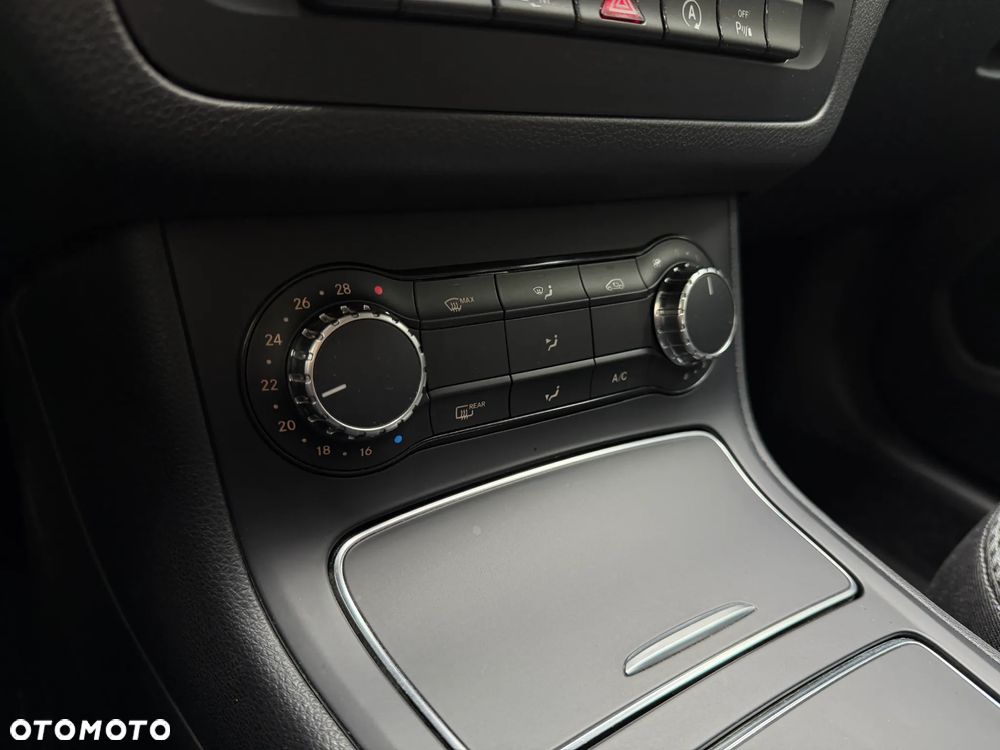 Mercedes-Benz Klasa B 180 (BlueEFFICIENCY) 7G-DCT - 16