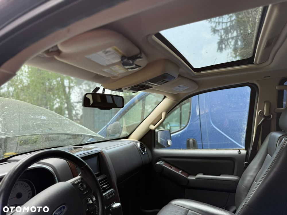 Ford Explorer 4.6 4WD - 6