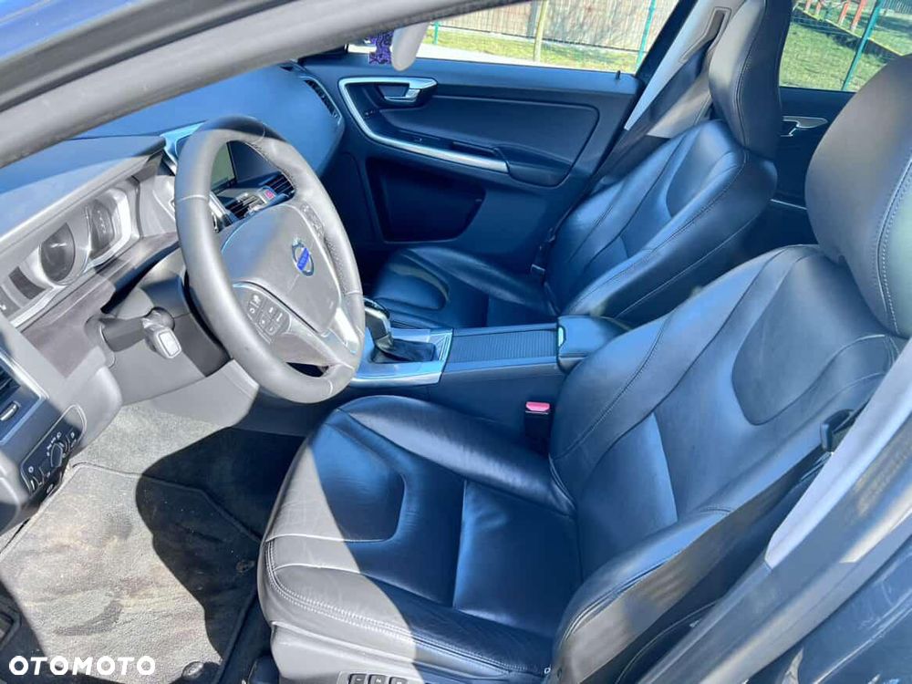 Volvo XC 60 D4 Geartronic Momentum - 10