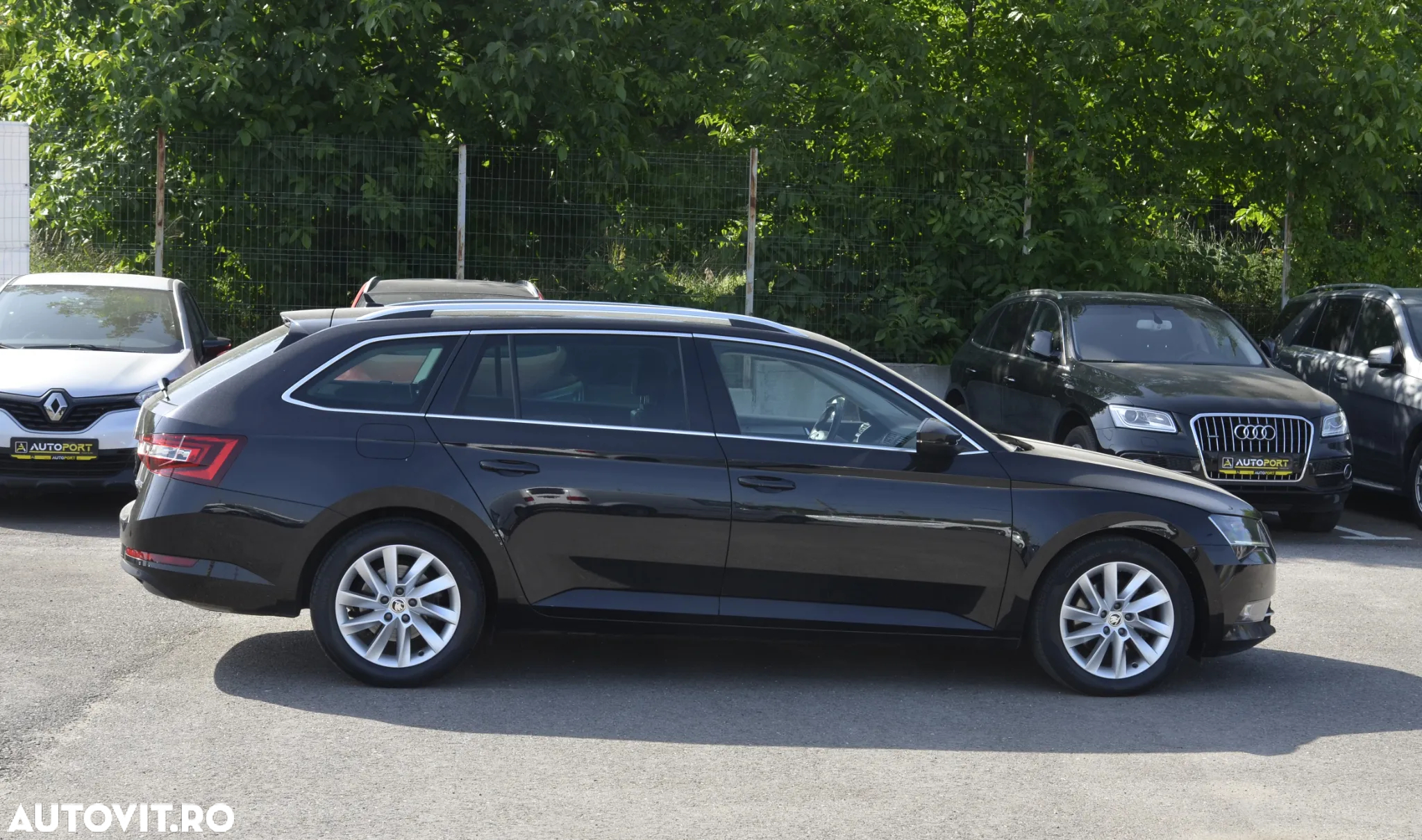 Skoda Superb 2.0 TDI DSG Style - 8