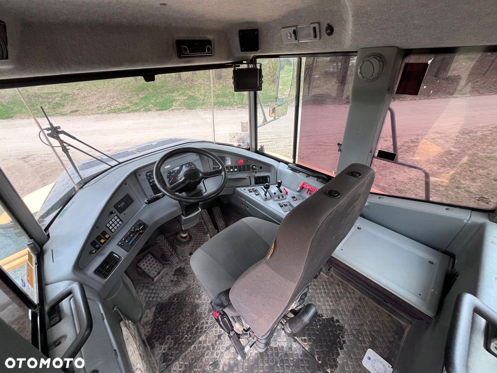 Volvo A25E - 23