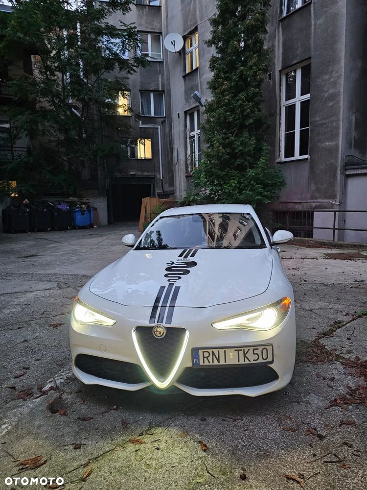 Alfa Romeo Giulia - 7