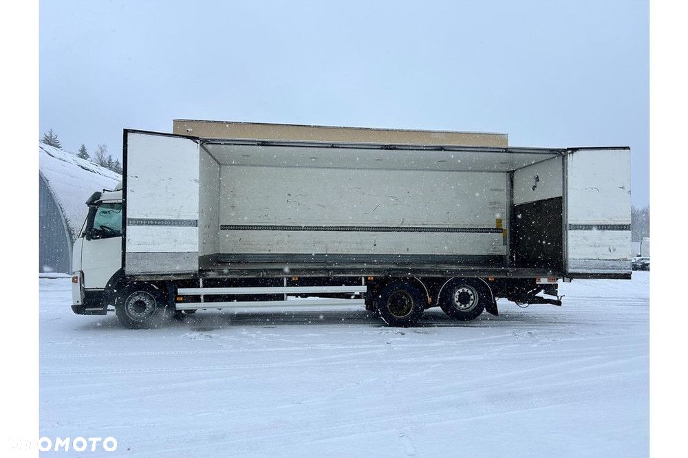 Volvo FM300 6X2*4 EURO5 + SIDE OPENING - 10