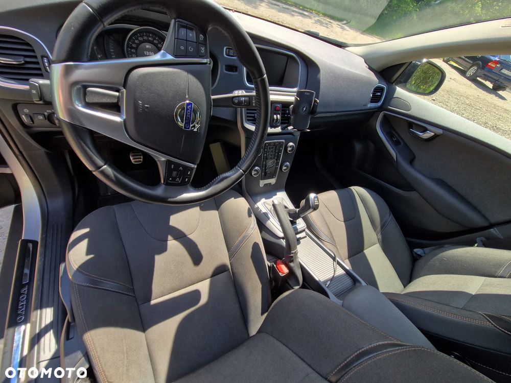 Volvo V40 D2 Drive-E Momentum - 18