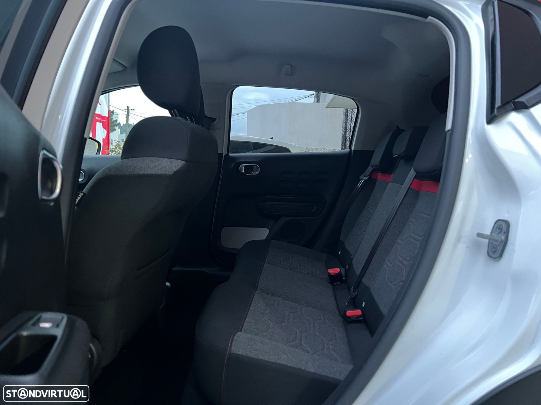 Citroën C3 1.2 PureTech Shine - 22