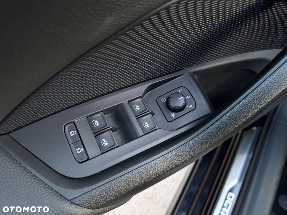 Skoda Octavia 1.5 TSI mHEV Sportline DSG - 18