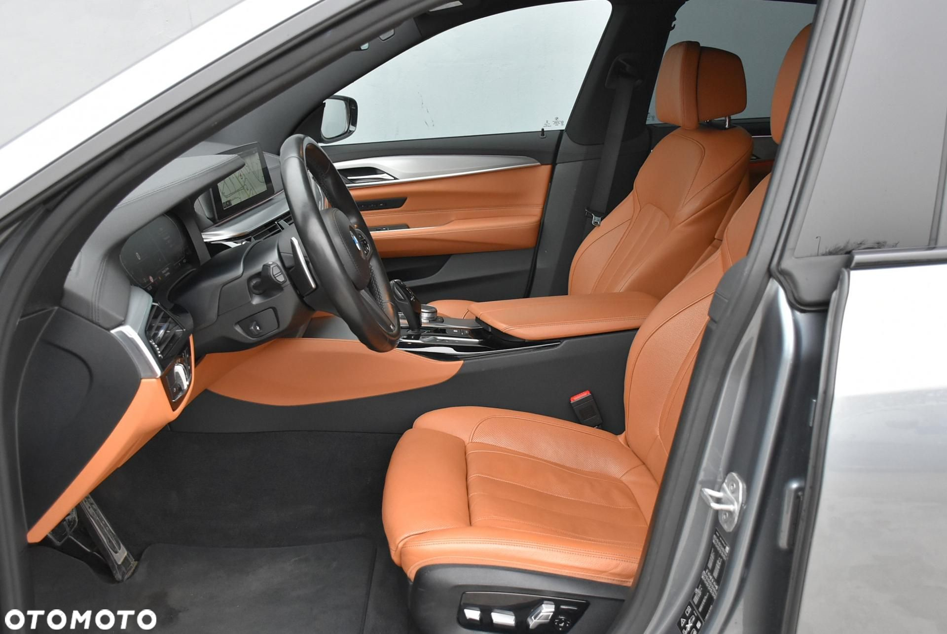 BMW 6GT - 17