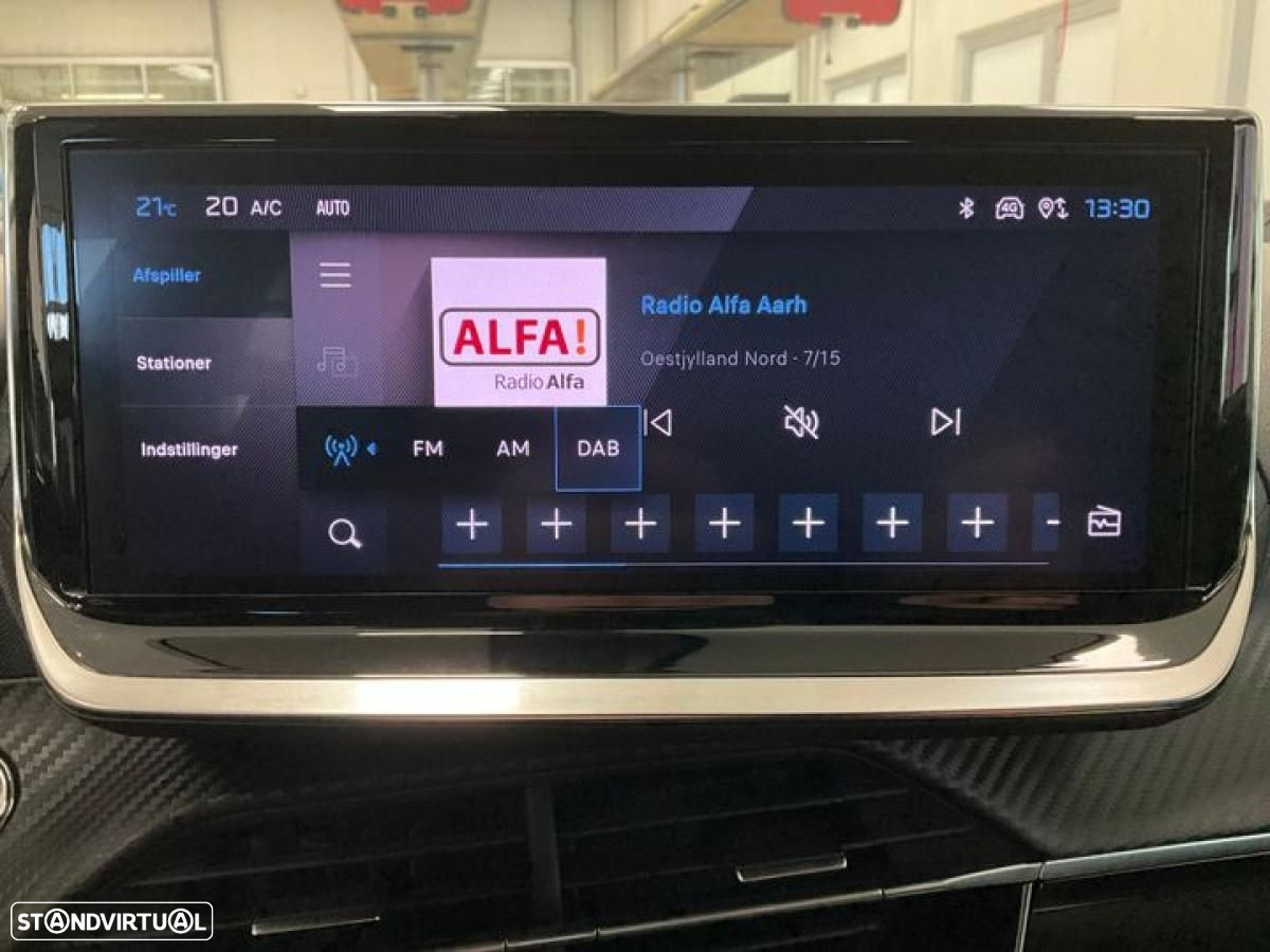 Peugeot 2008 1.2 PureTech Allure EAT8 - 6