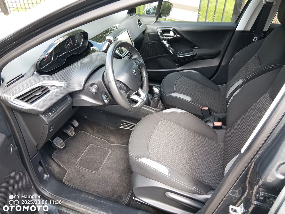 Peugeot 208 1.2 PureTech Style - 13