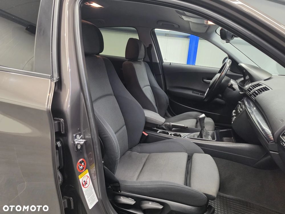 BMW Seria 1 118i - 27