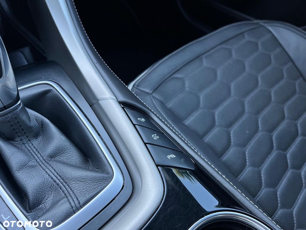 Ford Mondeo Vignale 2.0 Hybrid - 29