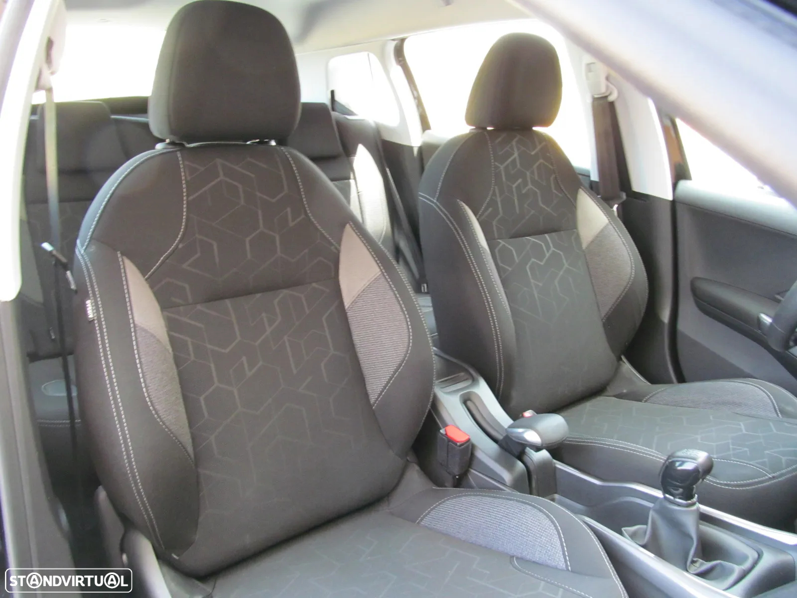 Peugeot 2008 1.2 PureTech Style - 11