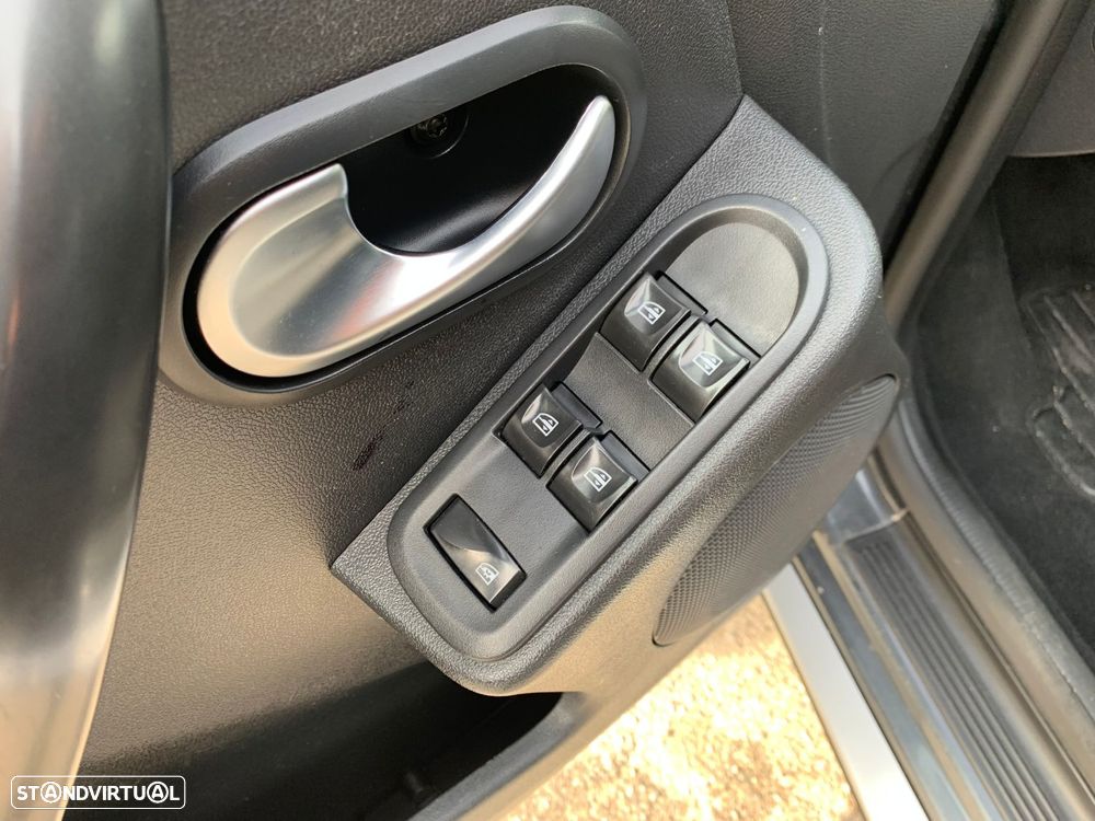 Dacia Duster 1.5 dCi SL Urban Explorer - 39