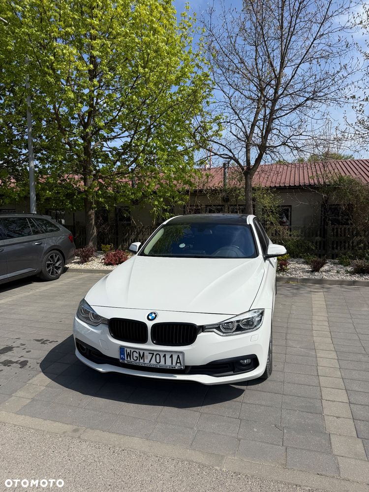 BMW Seria 3 318i - 1