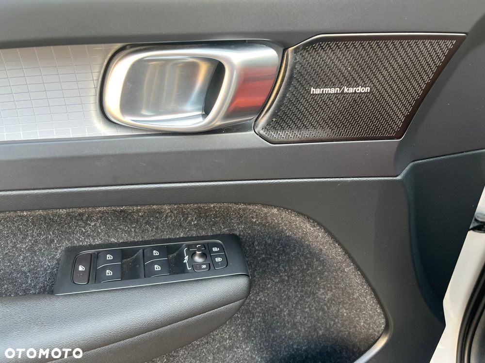 Volvo XC 40 D3 Momentum Pro - 19
