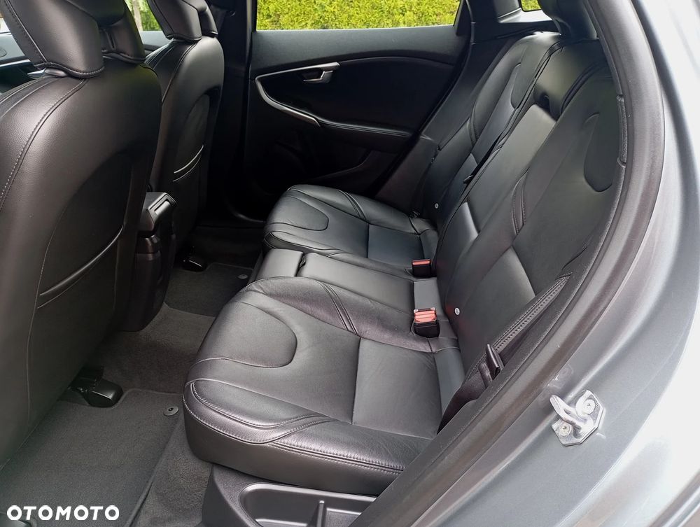 Volvo V40 D2 Momentum - 15