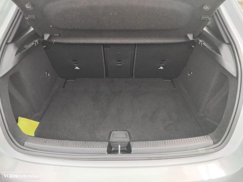 Mercedes-Benz A 160 AMG Line - 11