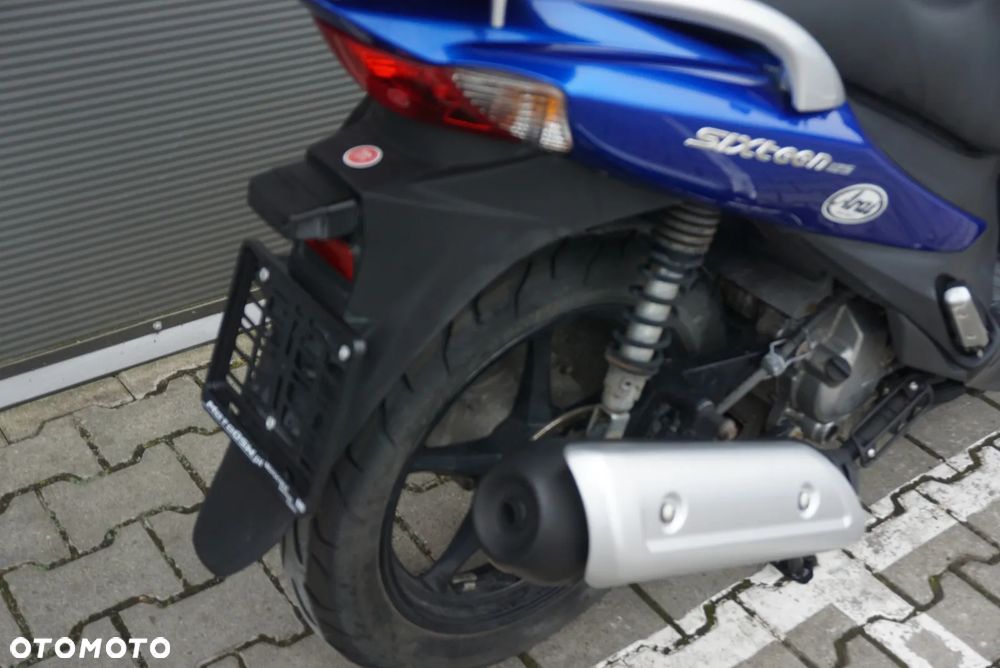 Suzuki Burgman - 21