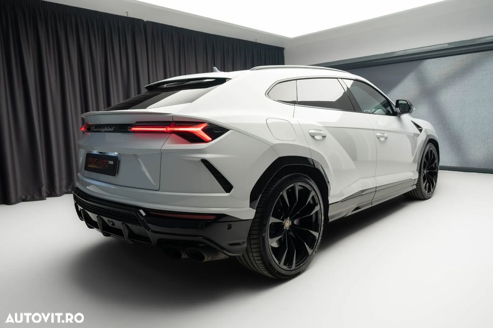 Lamborghini URUS - 16